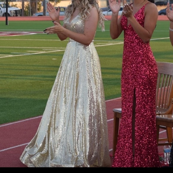 GOLD SEQUIN IEENA FOR MAC DUGGAL PROM DRESS - Picture 3 of 3